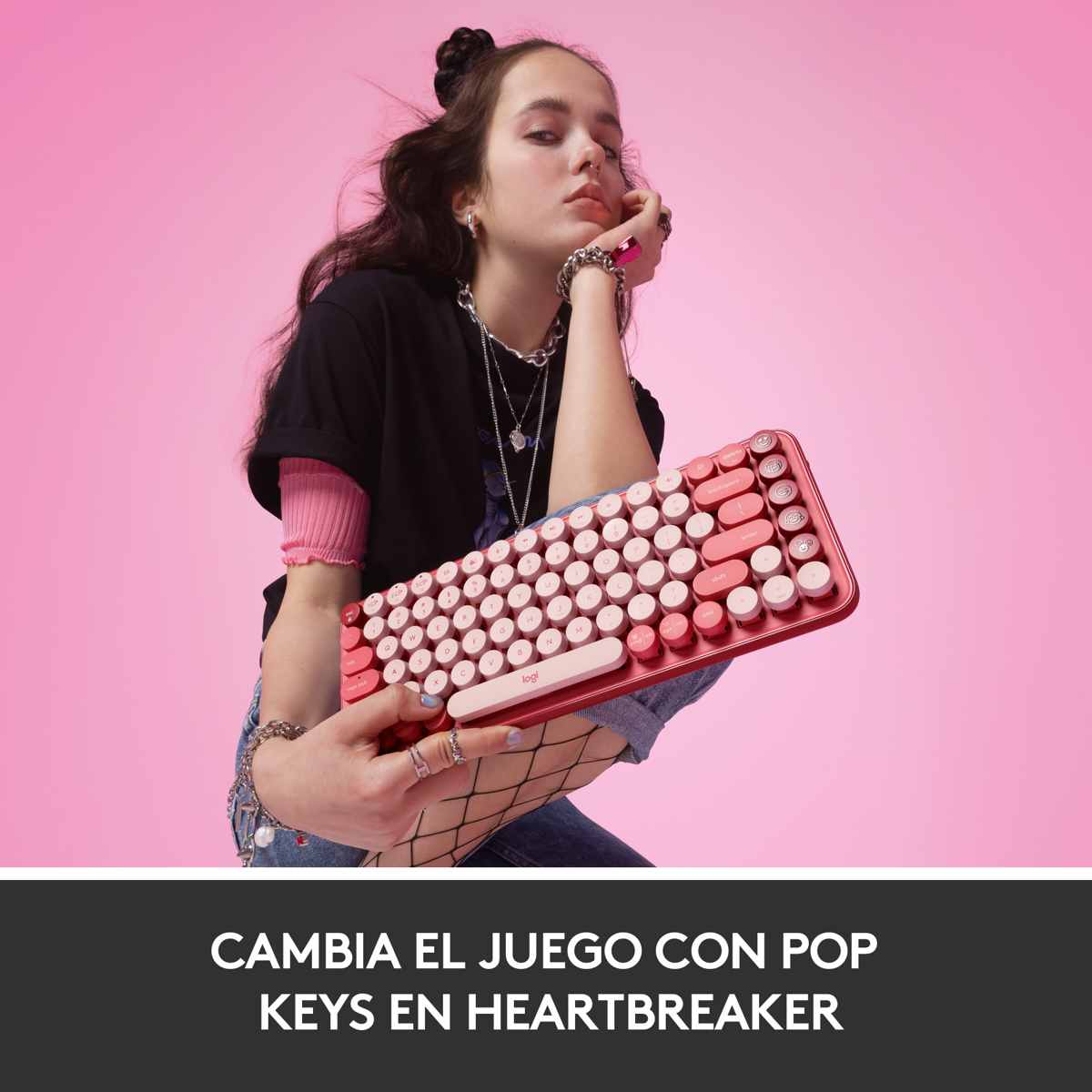 Teclado Mecánico Bluetooth Logitech POP Keys con Teclas de Emojis - Heartbreaker + Mouse Logitech Pebble 2 M350s, Bluetooth Multidispositivo + Mouse Pad Logitech Studio Series - Rosa